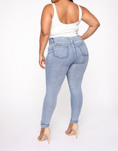 Load image into Gallery viewer, Booty Lifting Jeans
