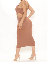 Load image into Gallery viewer, Stop the Presses Ribbed Midi Dress
