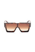 Load image into Gallery viewer, Making A Move Sunglasses - Tortoise
