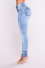 Load image into Gallery viewer, Booty Lifting Jeans

